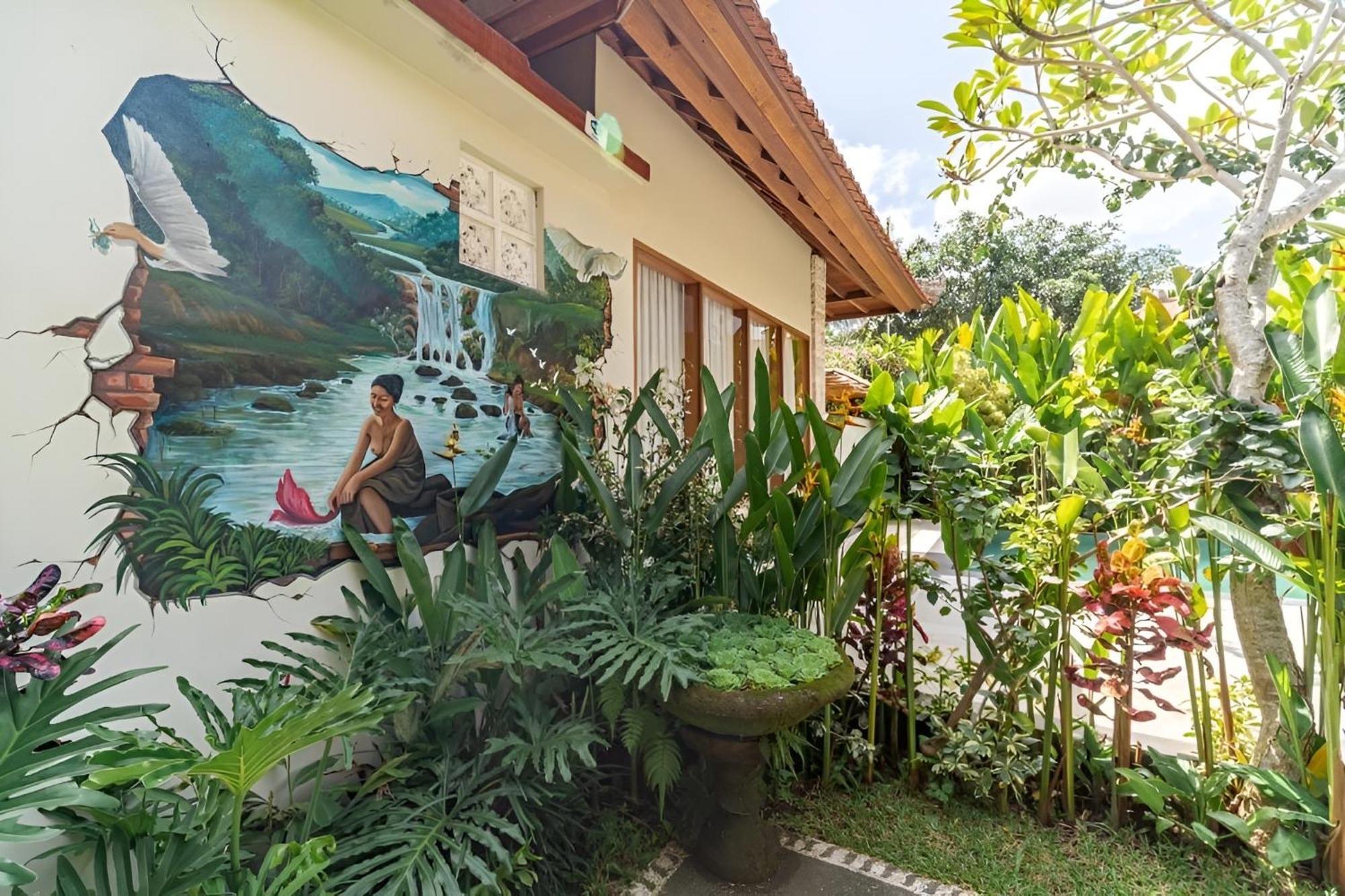 3 Beagle * Ubud