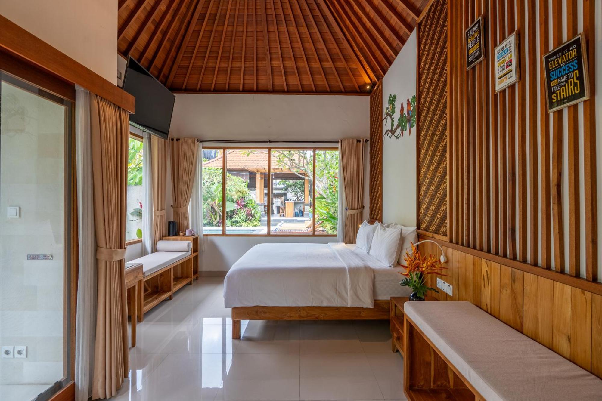 3 Beagle * Ubud